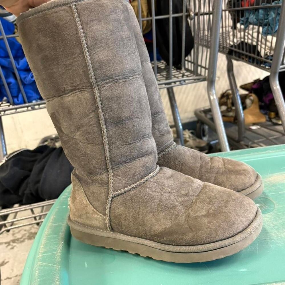 Y2K Womens Tall Ugg Boots SZ 7 - Picture 2 of 3